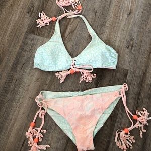 Victoria’s Secret reversible bikini